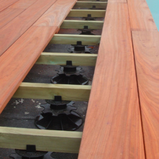 Pavetuf Riser with wooden joists and boards